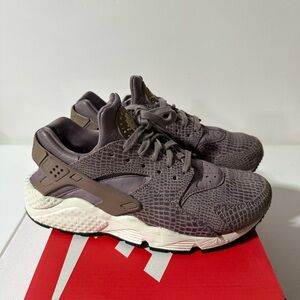 Womens Nike Air Huarache Plum Snakeskin Print